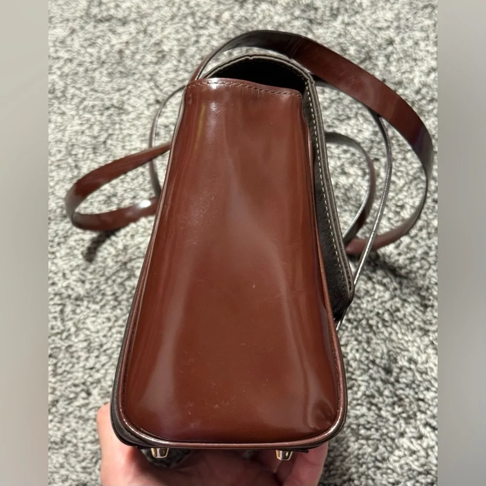 Gianni Versace vintage medusa shoulder bag, EUC